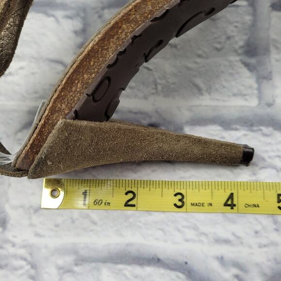 Pedro Garcia Olive Green Suede T-Strap Heeled Sandals - Picture 9 of 16